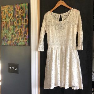 Abercrombie & Fitch Dresses - Abercrombie dress, ivory. Abercrombie & Fitch Dresses - Abercrombie dress, ivory.